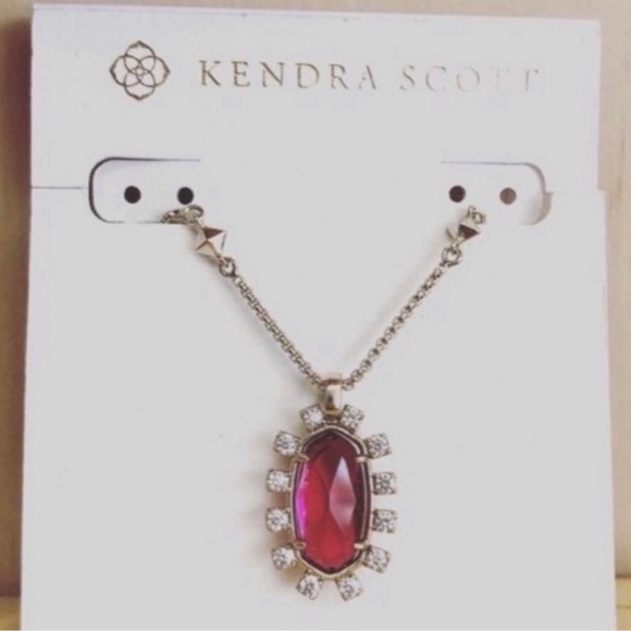 Kendra Scott Brett Pendant Necklace
Pink Berry - Picture 5 of 5